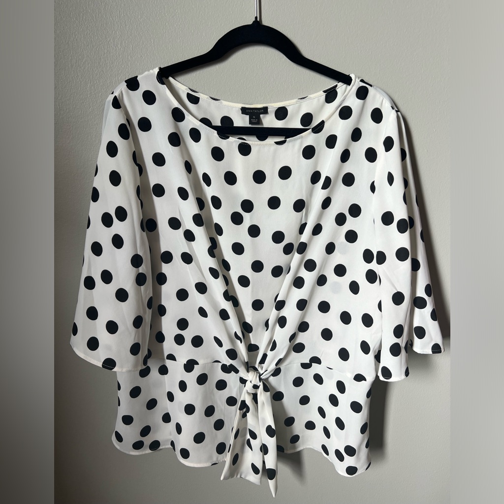 Ann Taylor Black White Polka Dot Top WSleeves Xl Worn Fewer Than 5 Times Ann Taylor Black White Polka Dot Top WSleeves Xl Worn Fewer Than 5 Times